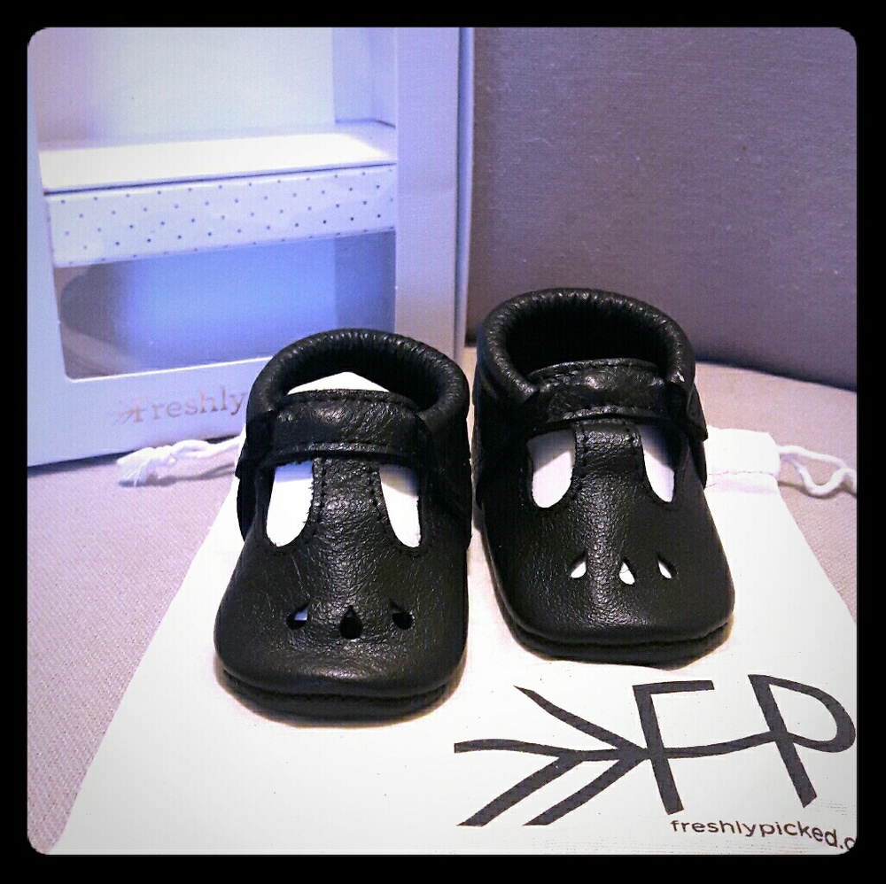 Brand new size 3 Freshly Picked Ebony Mary Janes - Picture 1 of 1
